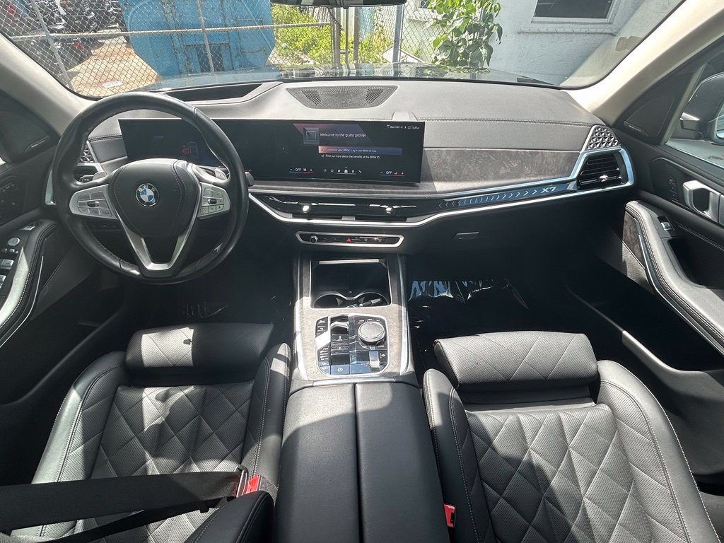 Used 2025 BMW X7 xDrive40i AWD/4WD image 10