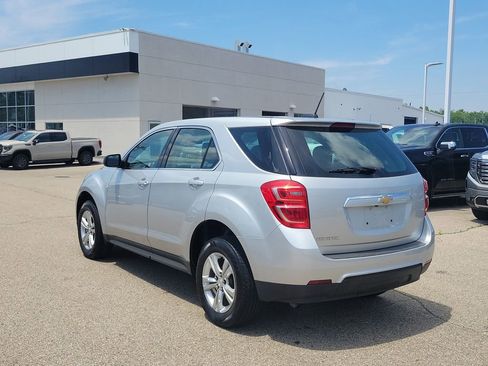 Used 2017 Chevrolet Equinox LS FWD image 3