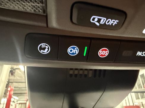 Used 2024 GMC Sierra 1500 Elevation AWD/4WD image 34