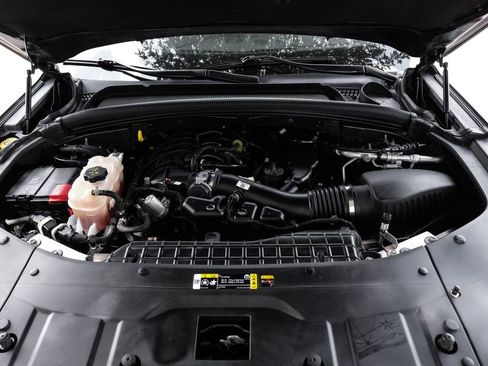Used 2022 Jeep Grand Cherokee L Limited RWD image 7