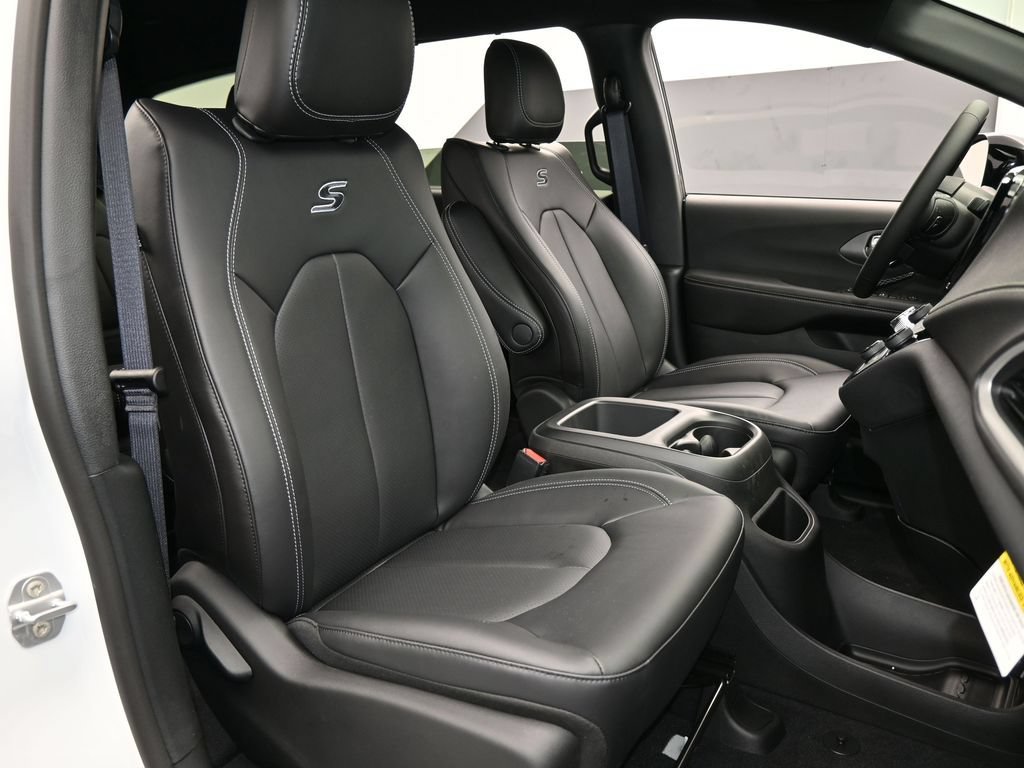 New 2026 Chrysler Pacifica Select w/ S Appearance Package FWD image 41
