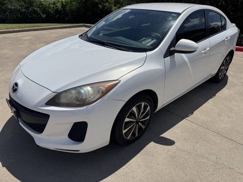 Used 2013 MAZDA MAZDA3 i Sport FWD image 25