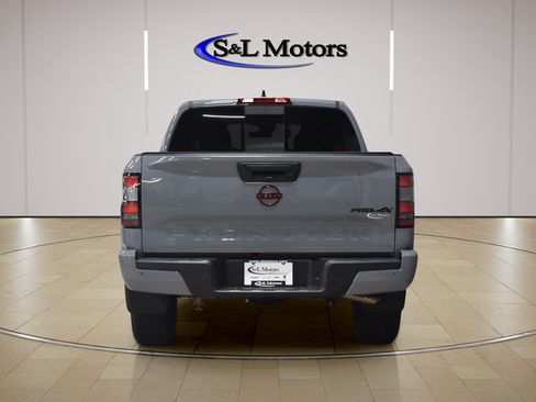 Used 2024 Nissan Frontier PRO-4X w/ Technology Package AWD/4WD image 8