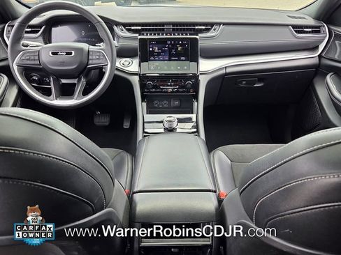 Used 2023 Jeep Grand Cherokee Altitude AWD/4WD image 9