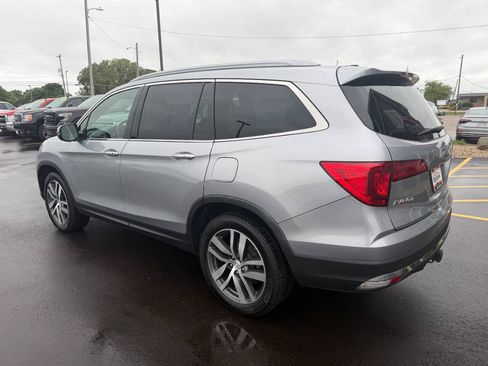 Used 2017 Honda Pilot Touring image 3