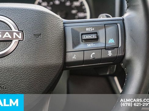 Used 2025 Nissan Rogue SV AWD/4WD image 30