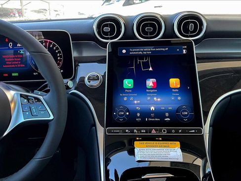 New 2025 Mercedes-Benz GLC 350e GLC 350e image 9