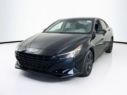 Used 2023 Hyundai Elantra SEL w/ Cargo Package