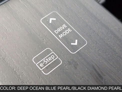 Used 2024 Nissan Ariya Engage image 14