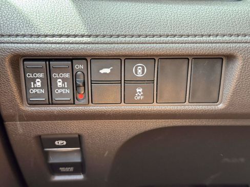 Used 2022 Honda Odyssey EX-L image 19