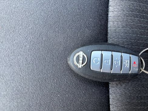 Used 2025 Nissan Altima 2.5 SV FWD image 24