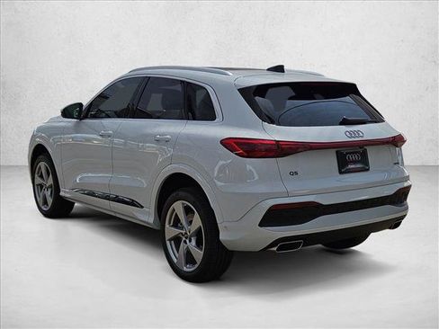 Certified 2025 Audi Q5 Premium Plus w/ Premium Plus AWD/4WD image 8