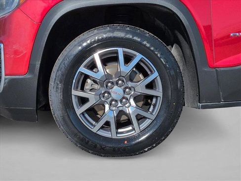 Used 2023 GMC Acadia SLT image 24