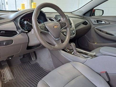 Used 2016 Chevrolet Malibu Premier w/ Driver Confidence Package FWD image 8