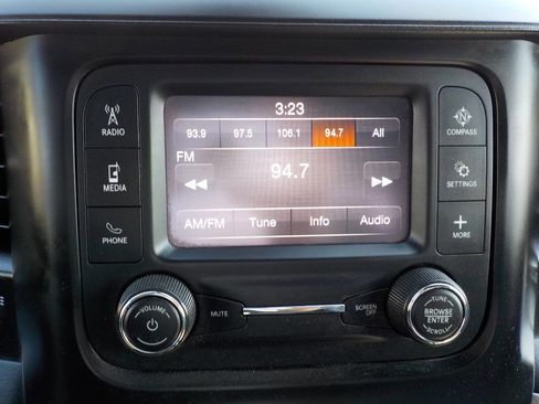 Used 2022 RAM 2500 Tradesman w/ Chrome Appearance Group image 18