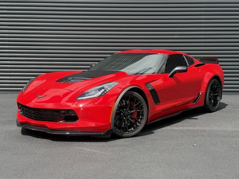 Used 2016 Chevrolet Corvette Z06 w/ 2LZ Preferred Equipment Group RWD image 1