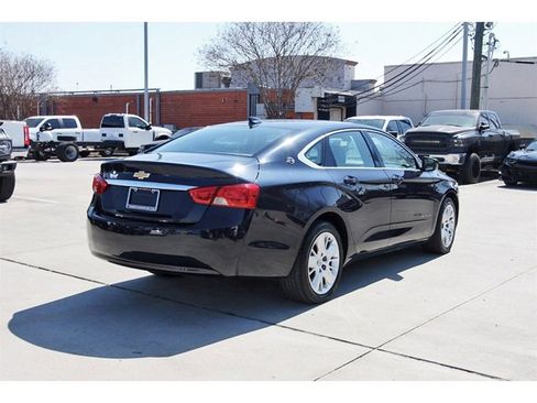 Used 2017 Chevrolet Impala LS image 4