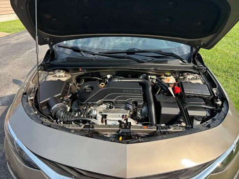 Used 2020 Chevrolet Malibu LT FWD image 5