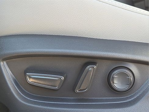 New 2026 Toyota Camry SE image 18