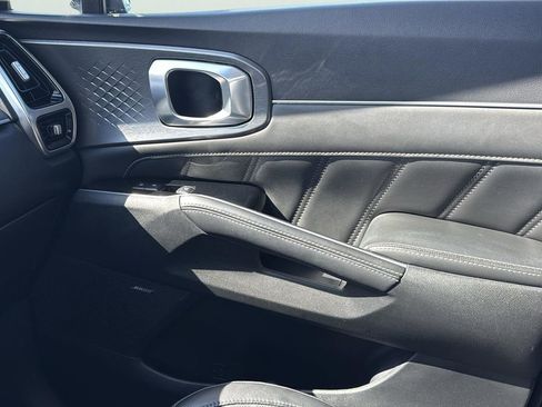 Used 2022 Kia Sorento SX image 21