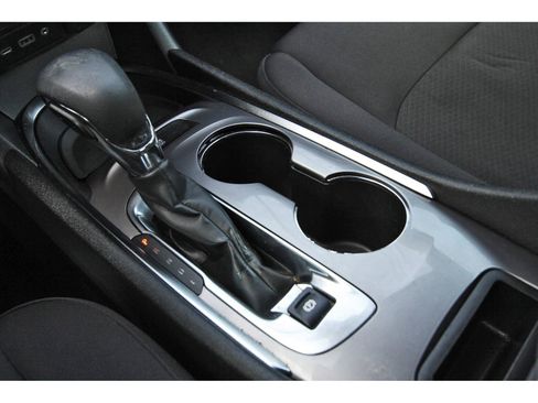 Used 2022 Chevrolet Malibu LT image 29