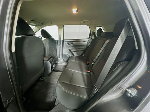 Used 2025 Nissan Rogue S image 26