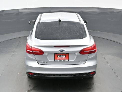 Used 2018 Ford Focus SE w/ SE Appearance Package FWD image 35