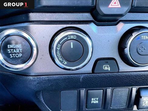 Certified 2023 Toyota Tacoma TRD Off-Road AWD/4WD image 35