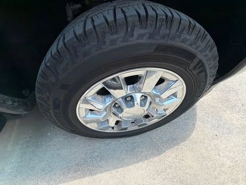 Used 2018 GMC Sierra 2500 Denali w/ Duramax Plus Package AWD/4WD image 21