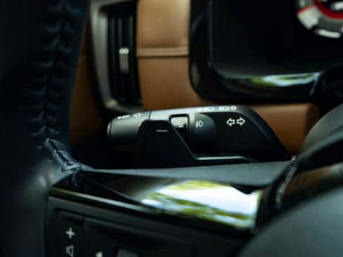 Used 2023 Nissan Pathfinder Platinum FWD image 23