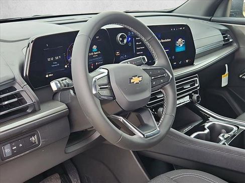 New 2026 Chevrolet Traverse LT w/ LPO, Floor Liner Package image 3