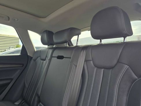 Certified 2025 Audi Q5 2.0T Premium Plus w/ Premium Plus Package image 19