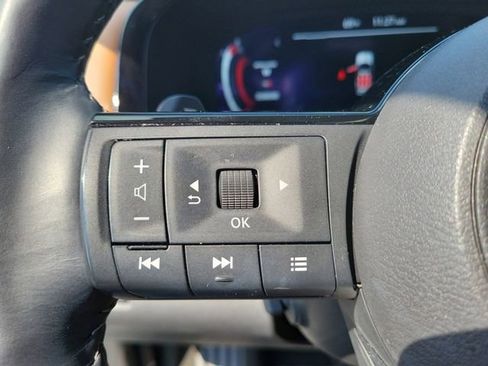 Used 2024 Nissan Pathfinder Platinum w/ Cargo Package FWD image 23