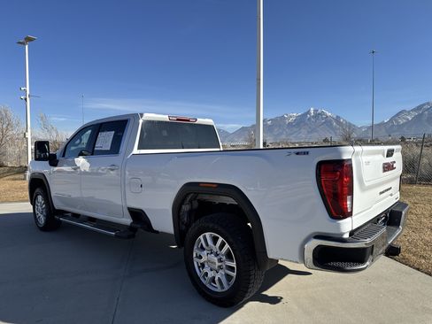 Used 2024 GMC Sierra 2500 SLE w/ SLE Value Package; image 3