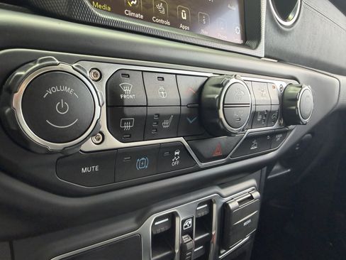 Used 2023 Jeep Wrangler Sahara w/ Cold Weather Group image 45