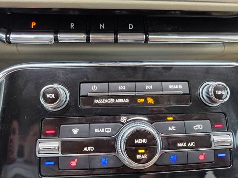 Used 2018 Lincoln Navigator Reserve w/ Technology Package AWD/4WD image 19