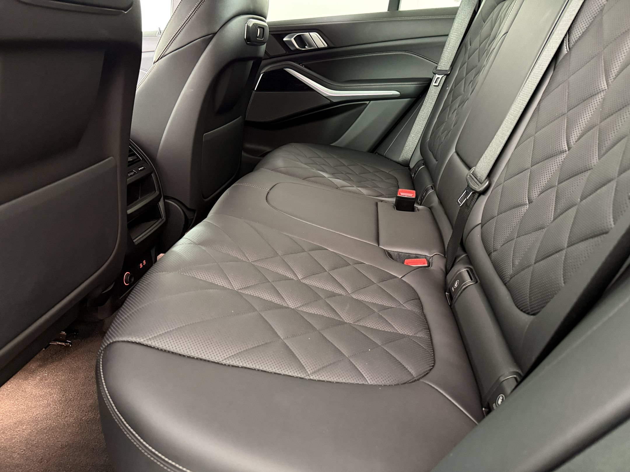Used 2024 BMW X5 sDrive40i w/ M Sport Package RWD image 21