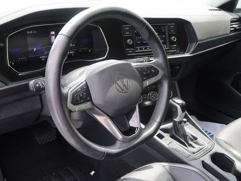 Used 2023 Volkswagen Jetta SE FWD image 23
