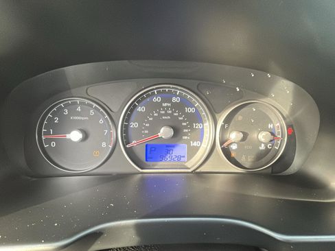 Used 2011 Hyundai Santa Fe Limited image 12