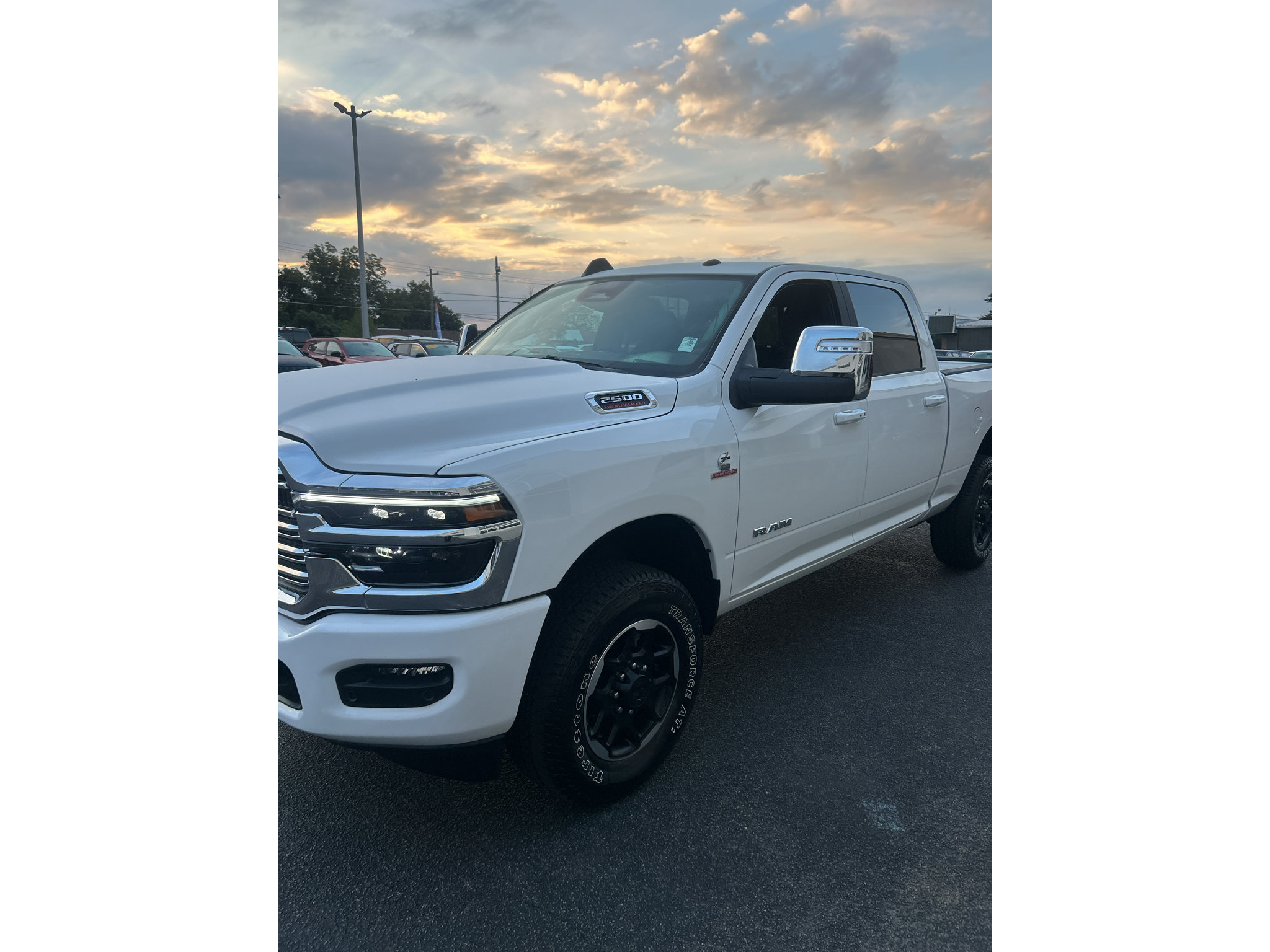 Used 2026 RAM 2500 Laramie AWD/4WD image 3