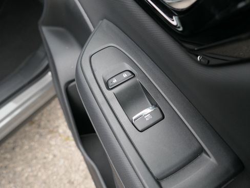 Certified 2025 Subaru Forester Limited w/ Popular Package image 23