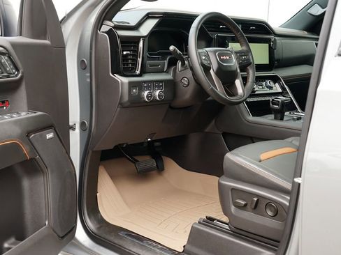 Used 2024 GMC Sierra 1500 AT4 image 14