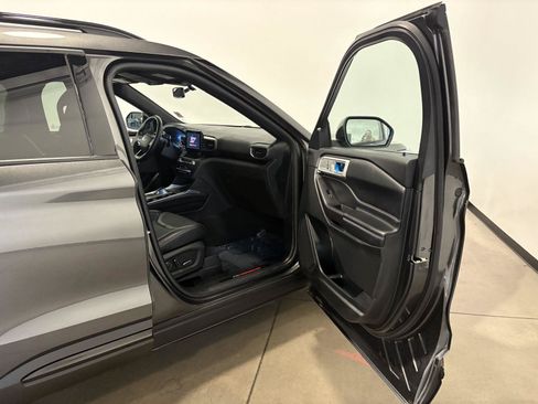 Used 2020 Ford Explorer ST w/ ST Street Pack AWD/4WD image 41