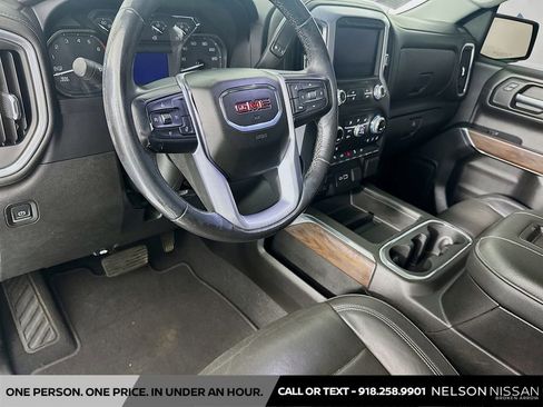 Used 2019 GMC Sierra 1500 SLT w/ SLT Premium Package AWD/4WD image 9