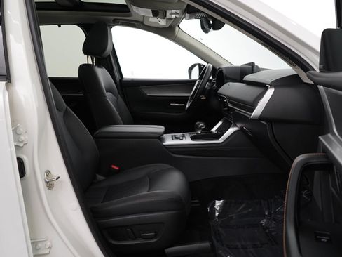 Used 2025 MAZDA CX-70 Plug-In Hybrid w/ Premium Pkg image 10