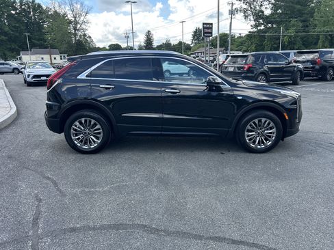 Certified 2025 Cadillac XT4 Premium Luxury w/ Cold Weather Package AWD/4WD image 17