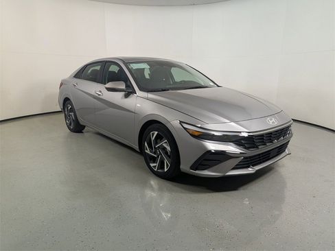 New 2026 Hyundai Elantra Limited image 1