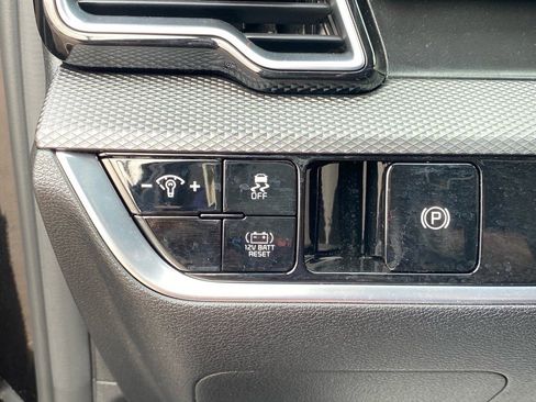 Used 2023 Kia Sportage LX image 22