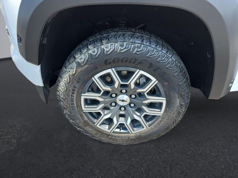Certified 2024 Chevrolet Colorado Z71 w/ Z71 Convenience Package 2 AWD/4WD image 18