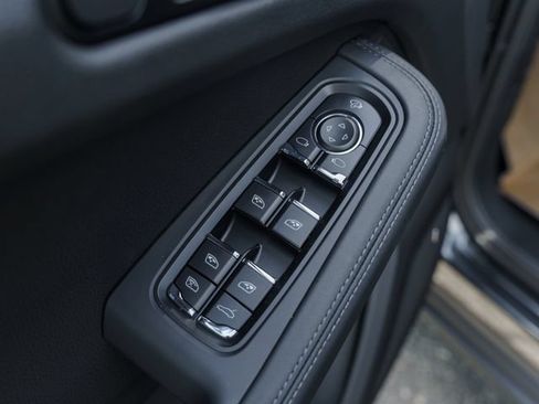 New 2026 Porsche Macan Turbo AWD/4WD image 16